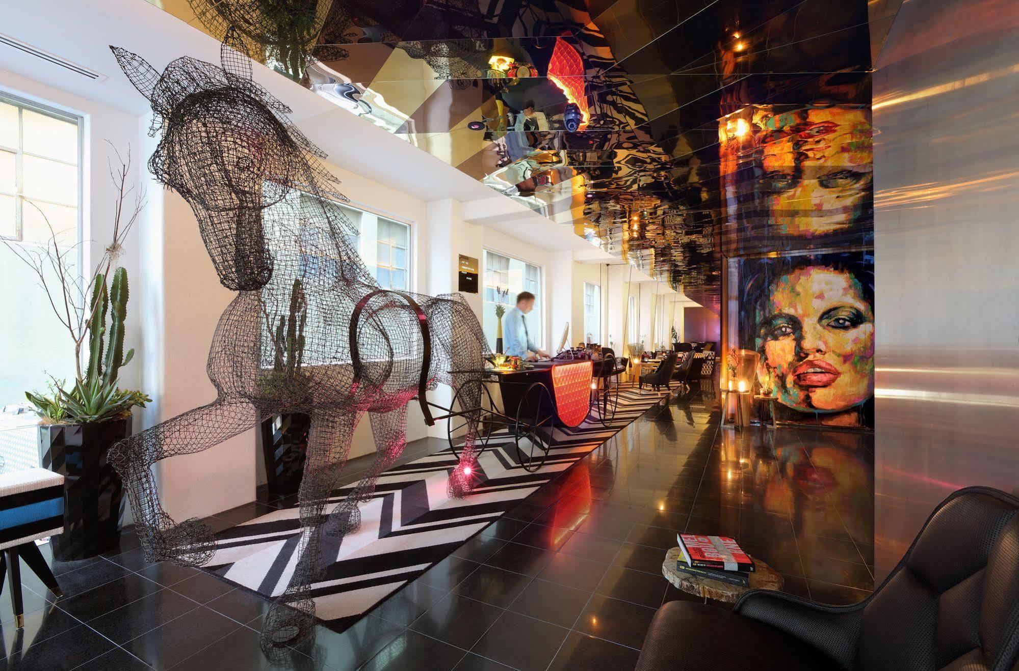 Adelphi Hotel Melburne Exterior foto The lobby of the Mandarin Oriental, Munich